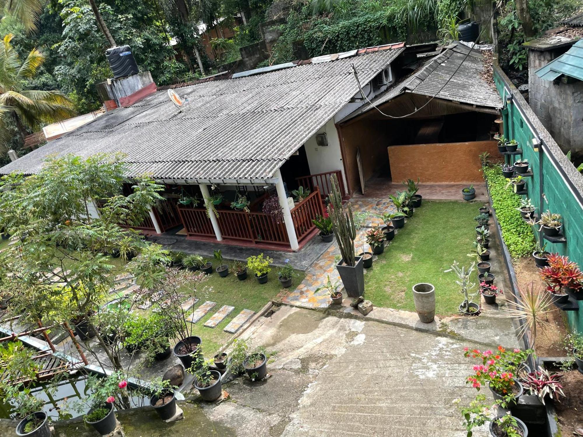 Kandy Food Lovers Home Stay By Ags Exterior photo